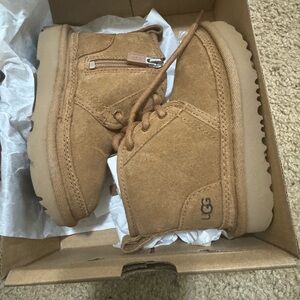 UGG Chestnut Neumel Boots